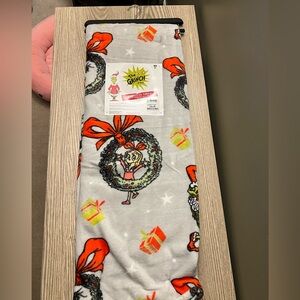 Grinch blanket